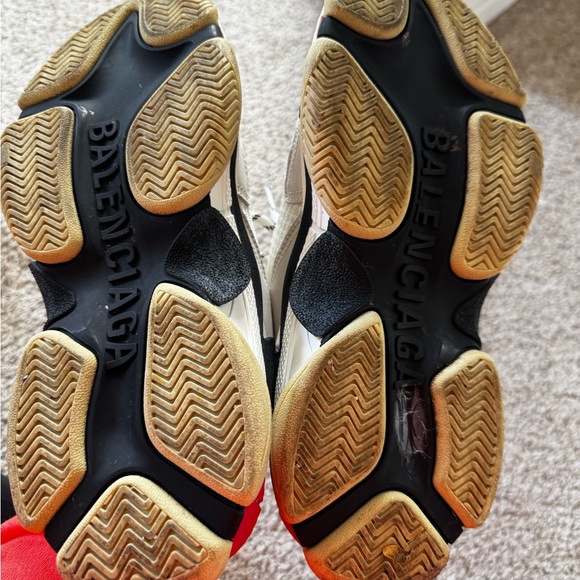 Balenciaga White and Black Triple S Sneakers - Picture 7 of 8